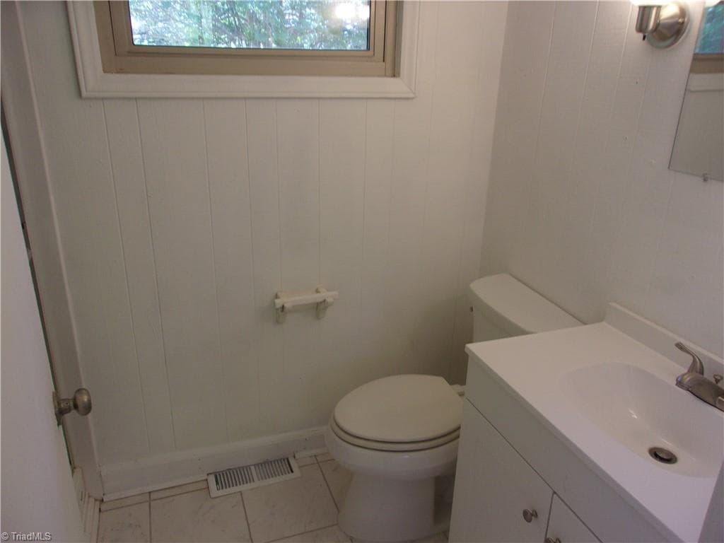 Stick/Site Built at 1300 Kentucky Street, High Point NC 27262, photo 35 of 48