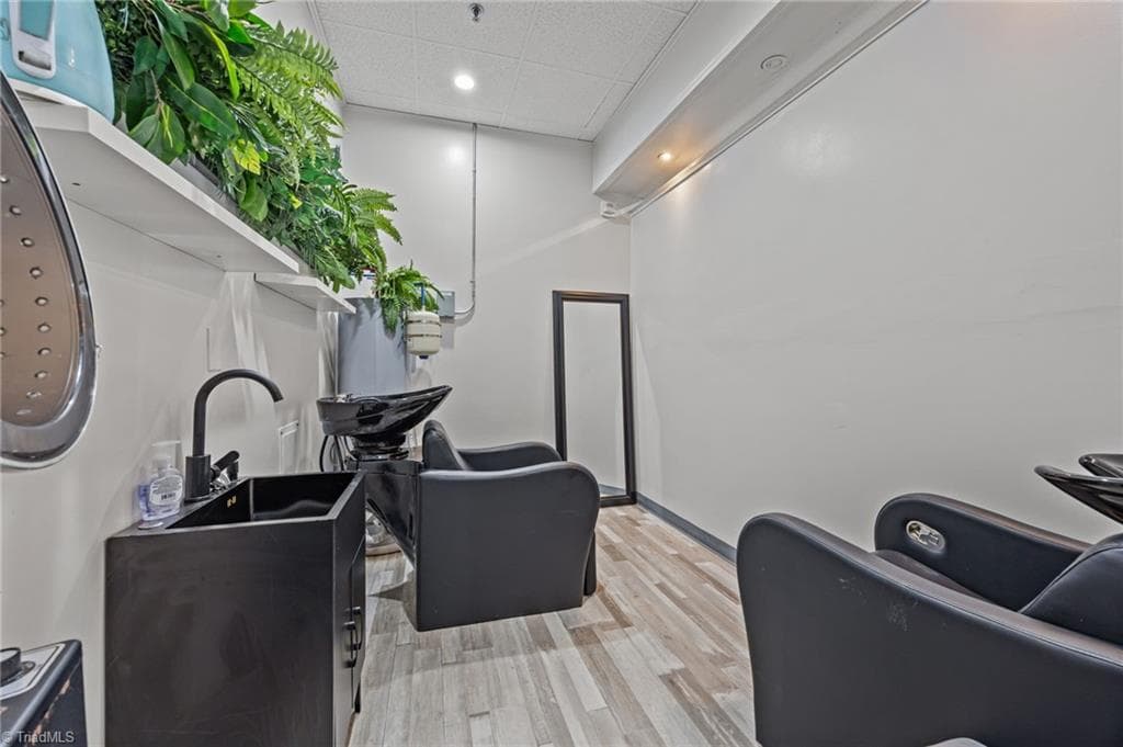 Retail at 4929 W Market Street # 2122, Greensboro NC 27407, Greensboro, photo 2 of 31