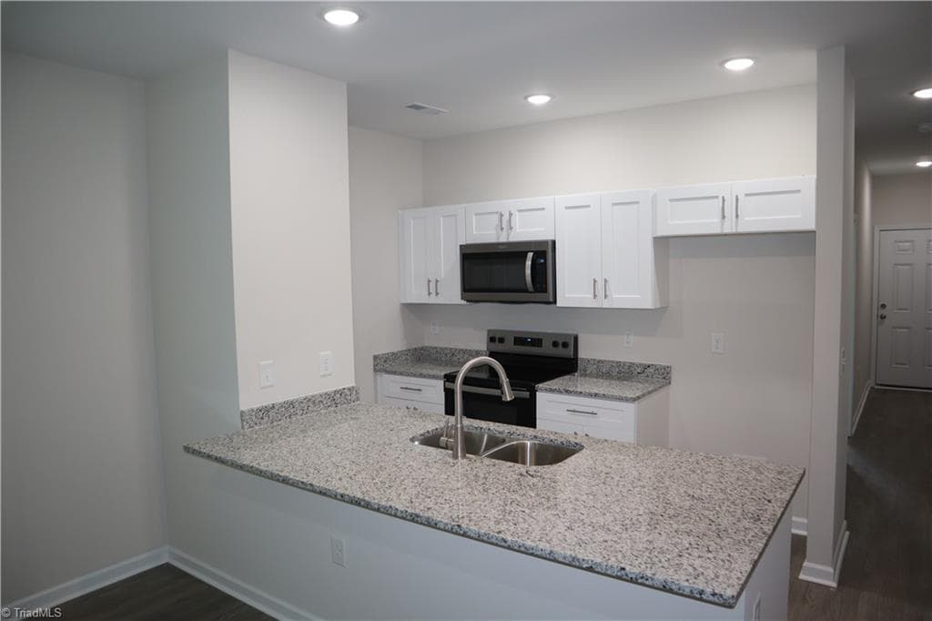 Stick/Site Built at 2915 Bainbridge Drive, Winston-Salem NC 27105, Winston-Salem, photo 4 of 12