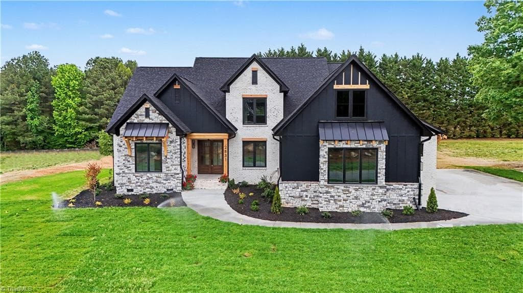 2831 Lockland Drive, Oak Ridge NC 27310
