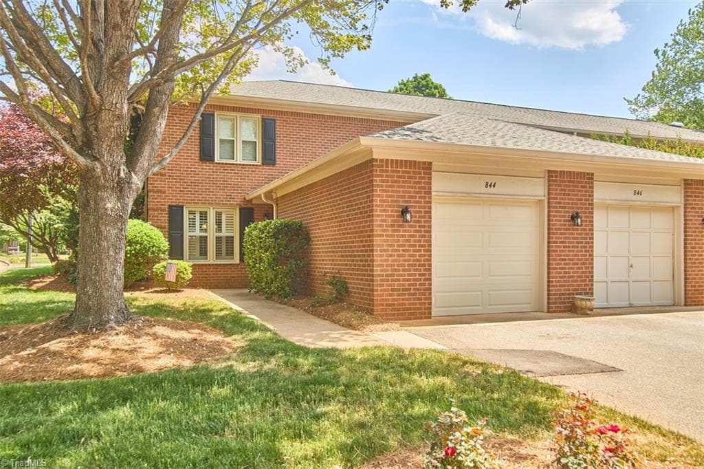 844 Brookleigh Court, Winston-Salem NC 27104