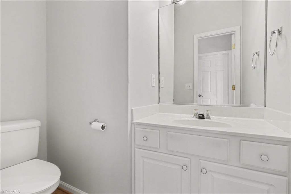 Stick/Site Built at 1579 Pondhaven Drive, High Point NC 27265, photo 22 of 39