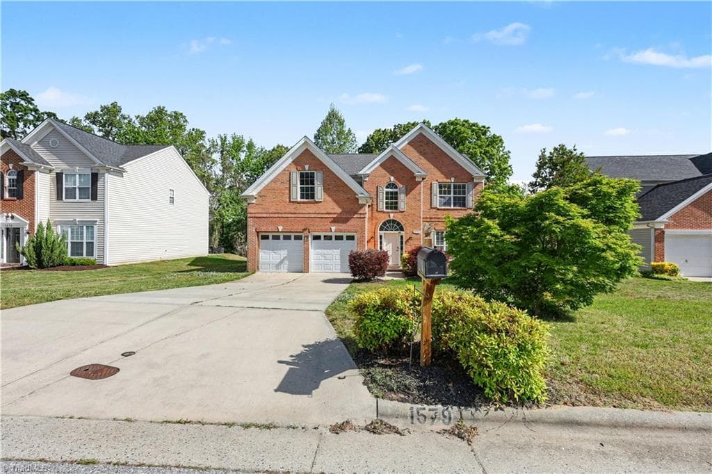 Stick/Site Built at 1579 Pondhaven Drive, High Point NC 27265, photo 14 of 39