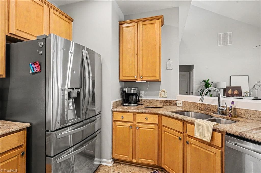 Stick/Site Built at 1579 Pondhaven Drive, High Point NC 27265, photo 11 of 39
