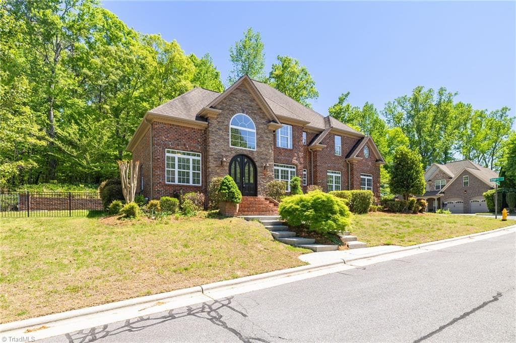 1391 Somerset Cove Drive, Winston-Salem NC 27103