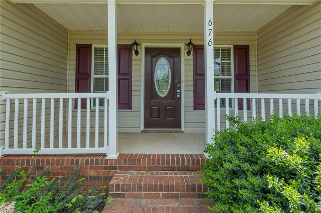 Stick/Site Built at 676 Old Castle Drive, Randleman NC 27317, photo 2 of 25