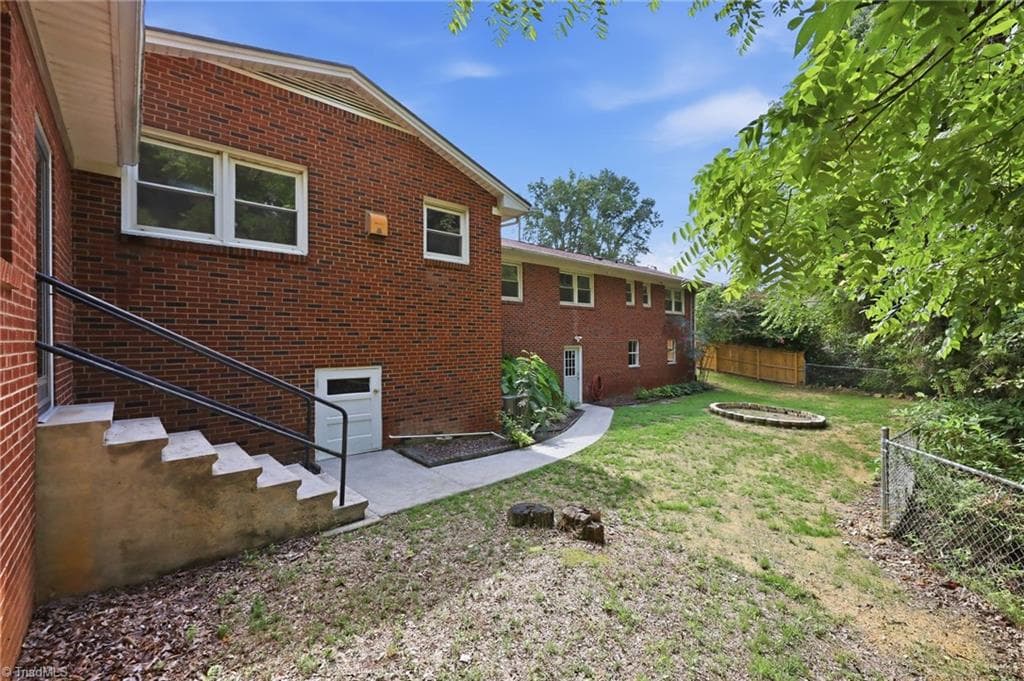 Stick/Site Built at 614 Ridgeway Drive, Burlington NC 27217, Burlington, photo 18 of 24