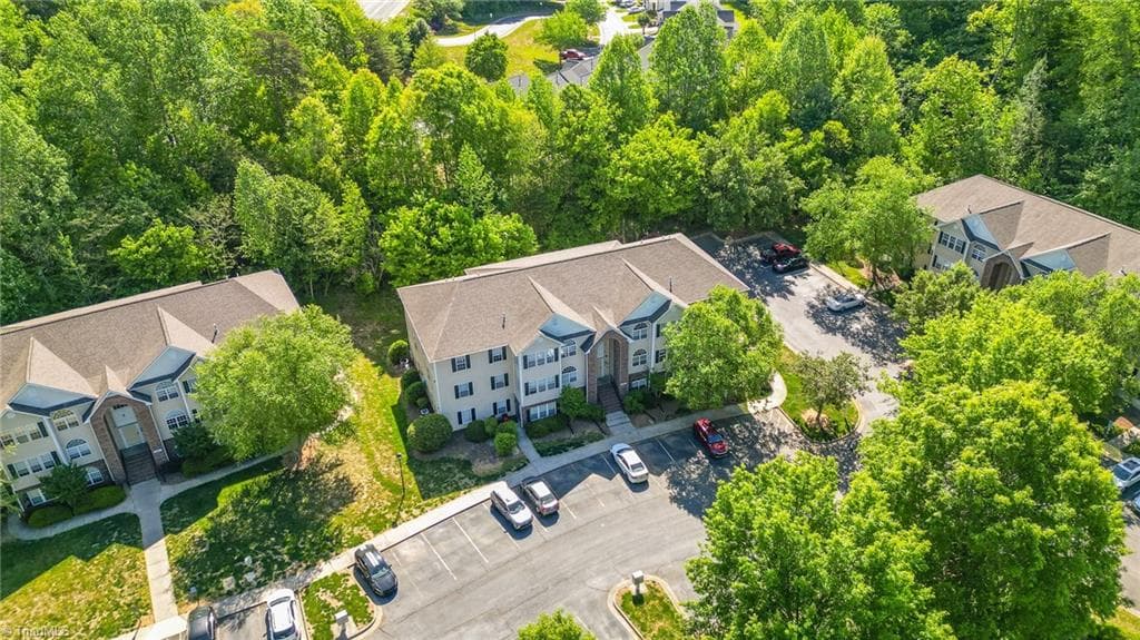 Stick/Site Built at 323 Ivy Glen Court, Winston-Salem NC 27127, Winston-Salem, photo 24 of 26