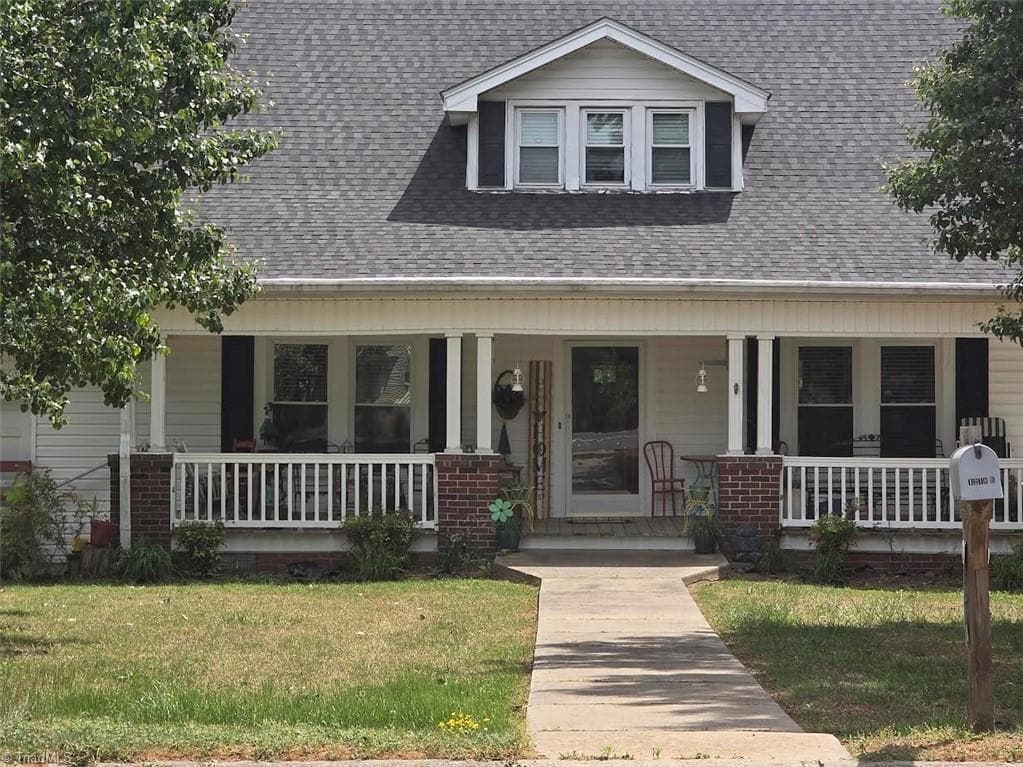 Stick/Site Built at 1218 Meadow Road, Eden NC 27288, photo 2 of 29