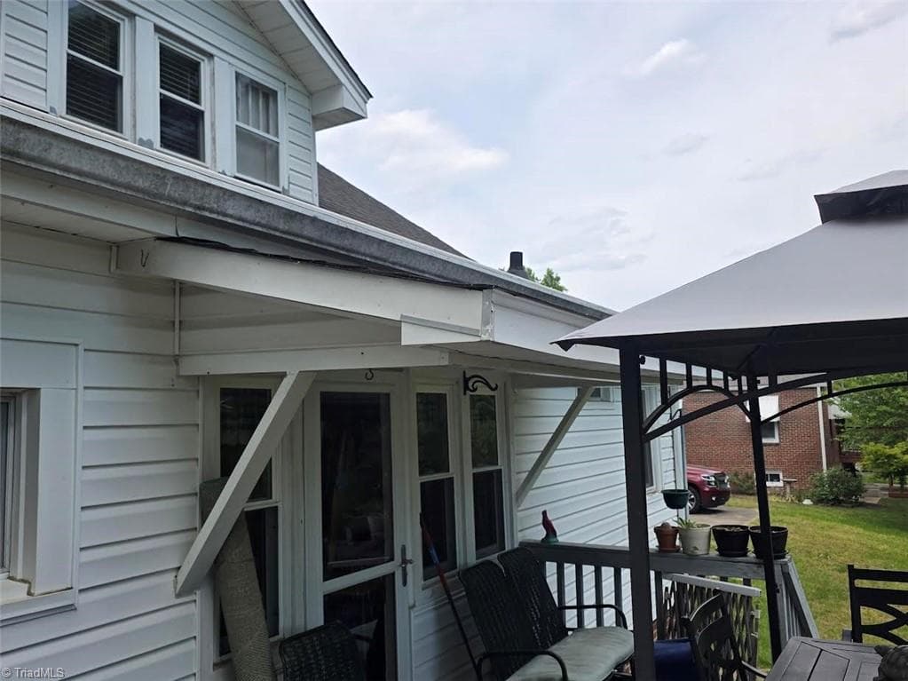 Stick/Site Built at 1218 Meadow Road, Eden NC 27288, photo 6 of 29