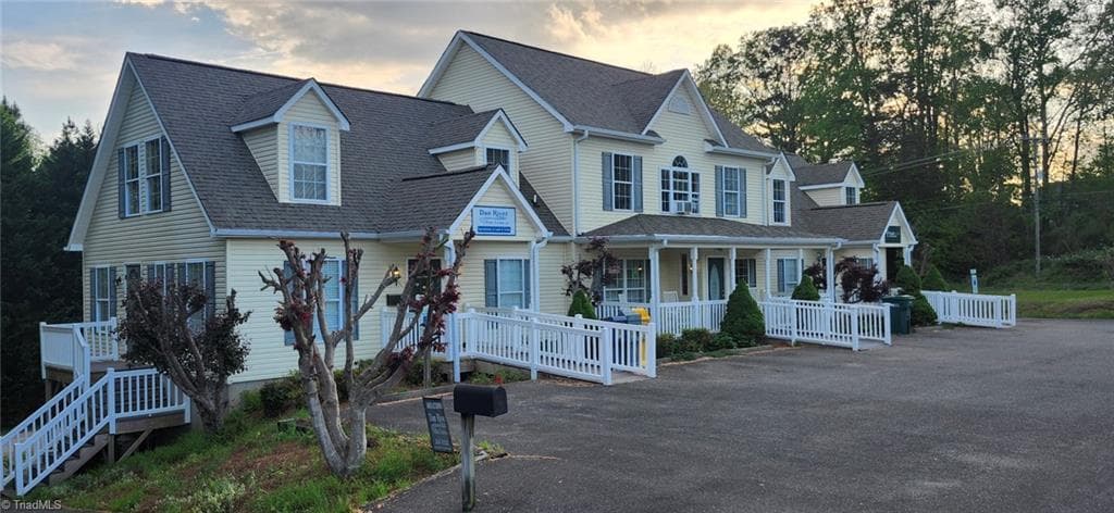 Investment at 502 S Key Street, Pilot Mountain NC 27041, photo 2 of 11