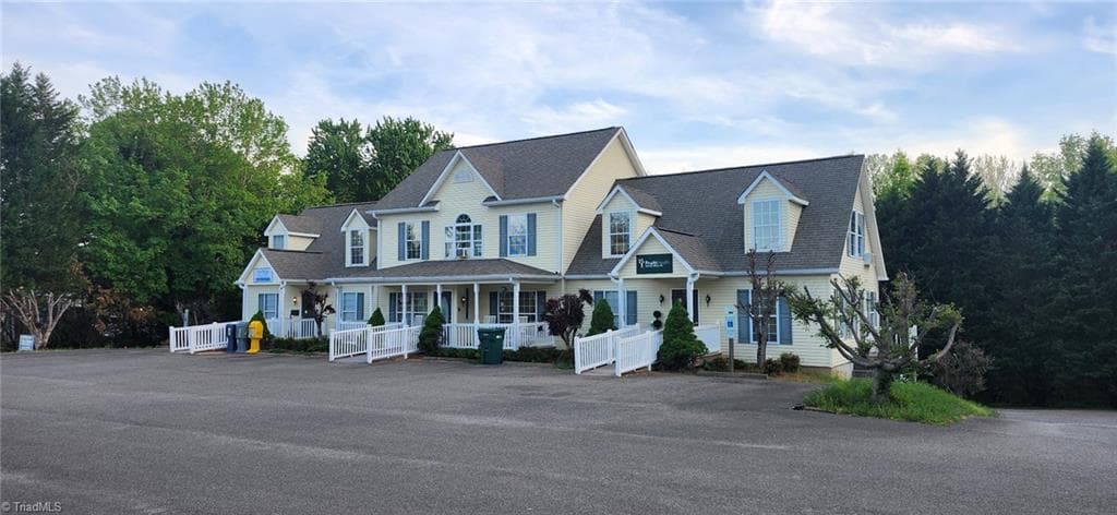 Investment at 502 S Key Street, Pilot Mountain NC 27041, photo 3 of 11