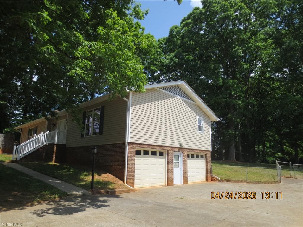 Stick/Site Built at 661 Runningbrook Lane, Rural Hall NC 27045, photo 2 of 26