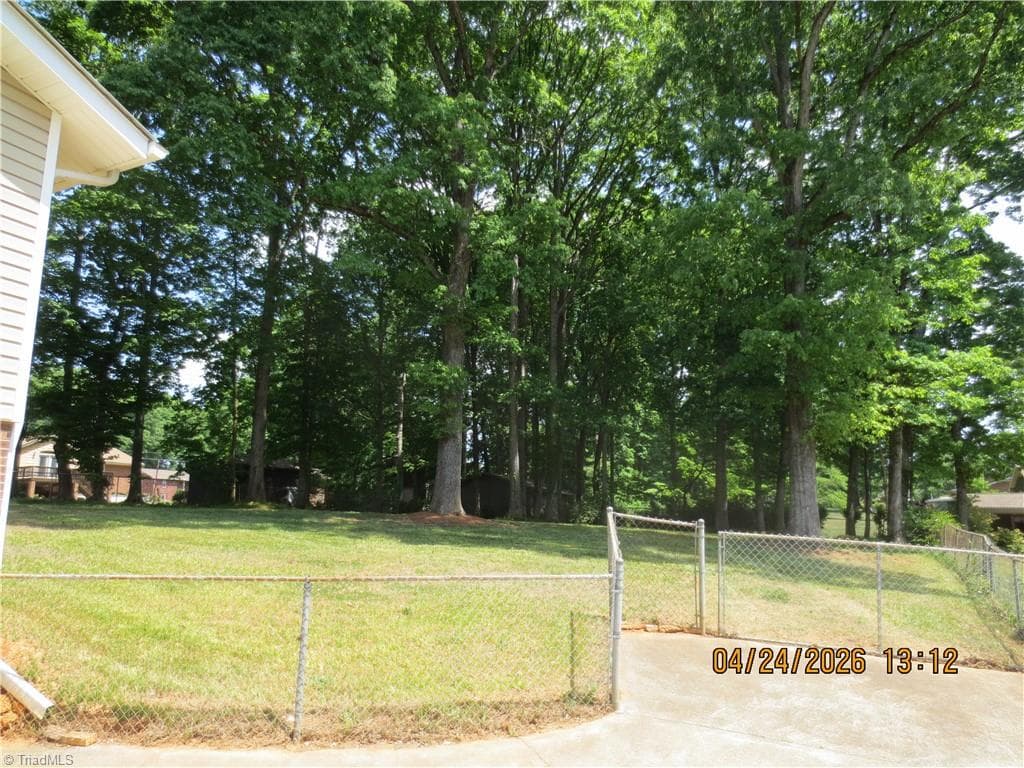Stick/Site Built at 661 Runningbrook Lane, Rural Hall NC 27045, photo 4 of 26
