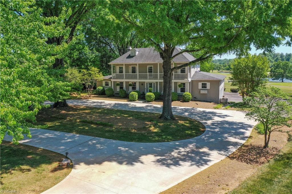 216 Juniper Circle, Bermuda Run NC 27006