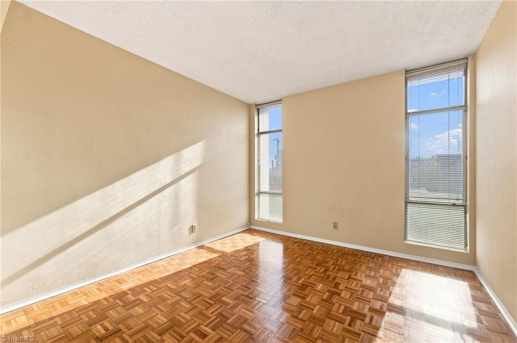 Stick/Site Built at 1101 Elm Street # 206, Greensboro NC 27401, photo 15 of 37