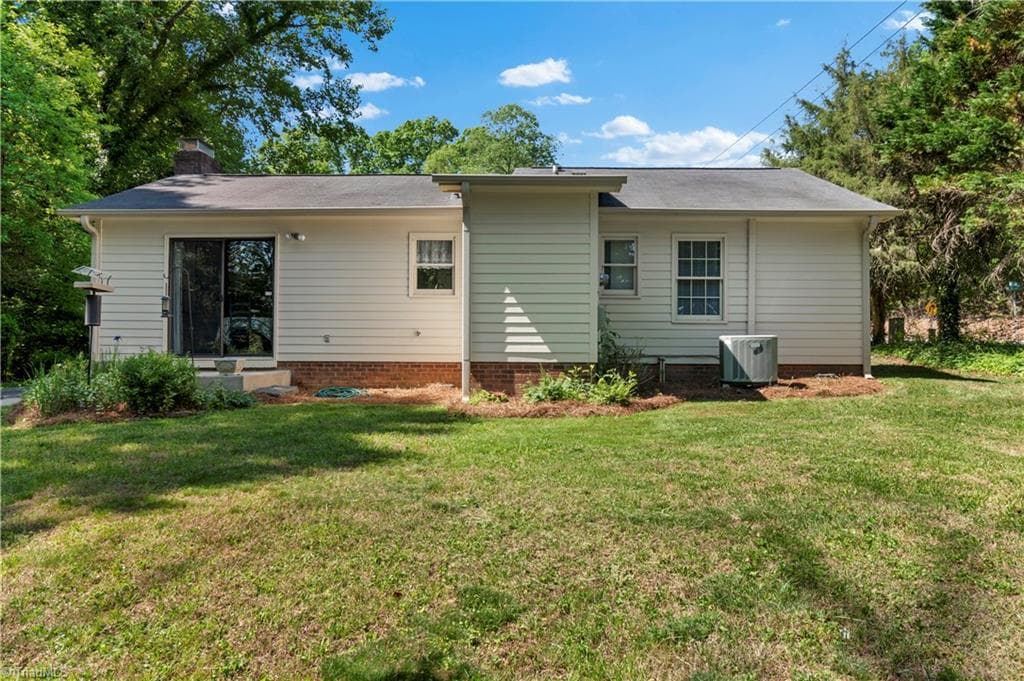 Stick/Site Built at 2595 Mount Salem Road, Pfafftown NC 27040, Pfafftown, photo 23 of 29