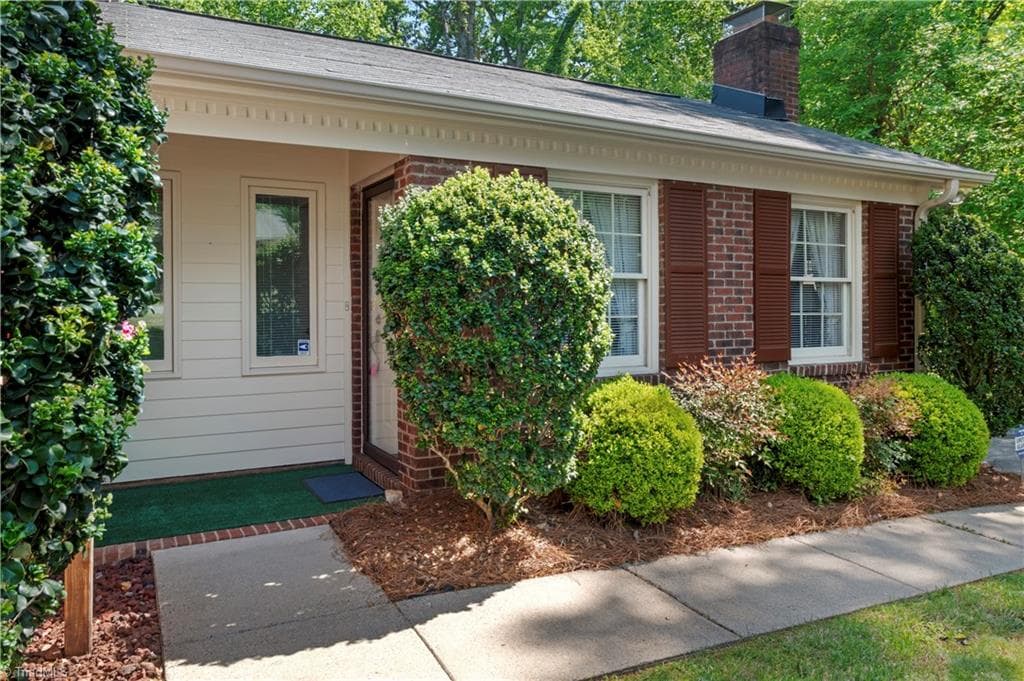 Stick/Site Built at 2595 Mount Salem Road, Pfafftown NC 27040, Pfafftown, photo 4 of 29