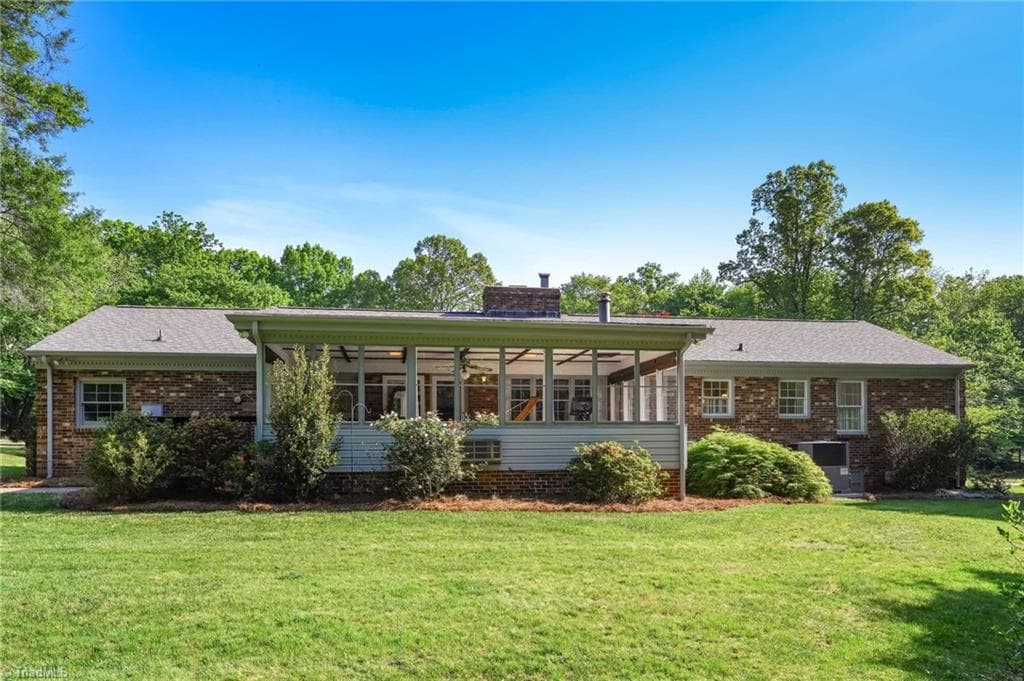 Stick/Site Built at 1019 Sherwood Drive, Reidsville NC 27320, photo 4 of 38