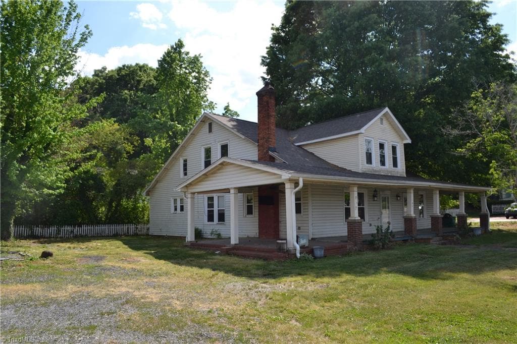 Remarks at 100 E Academy Street, Madison NC 27025, photo 3 of 21