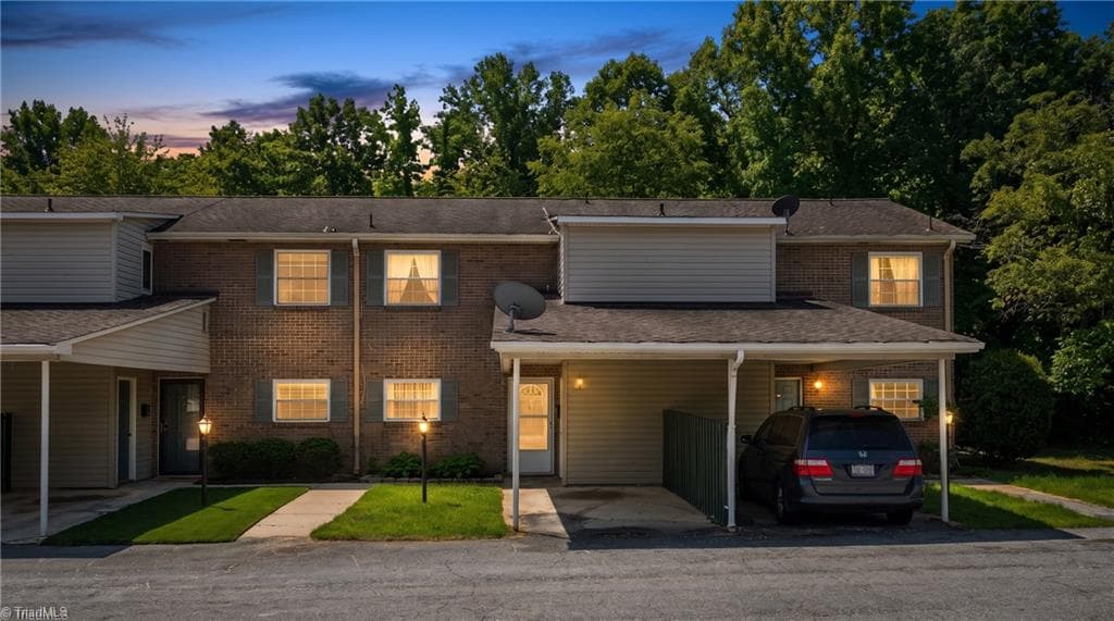 2214 Shadow Valley Road, High Point NC 27265