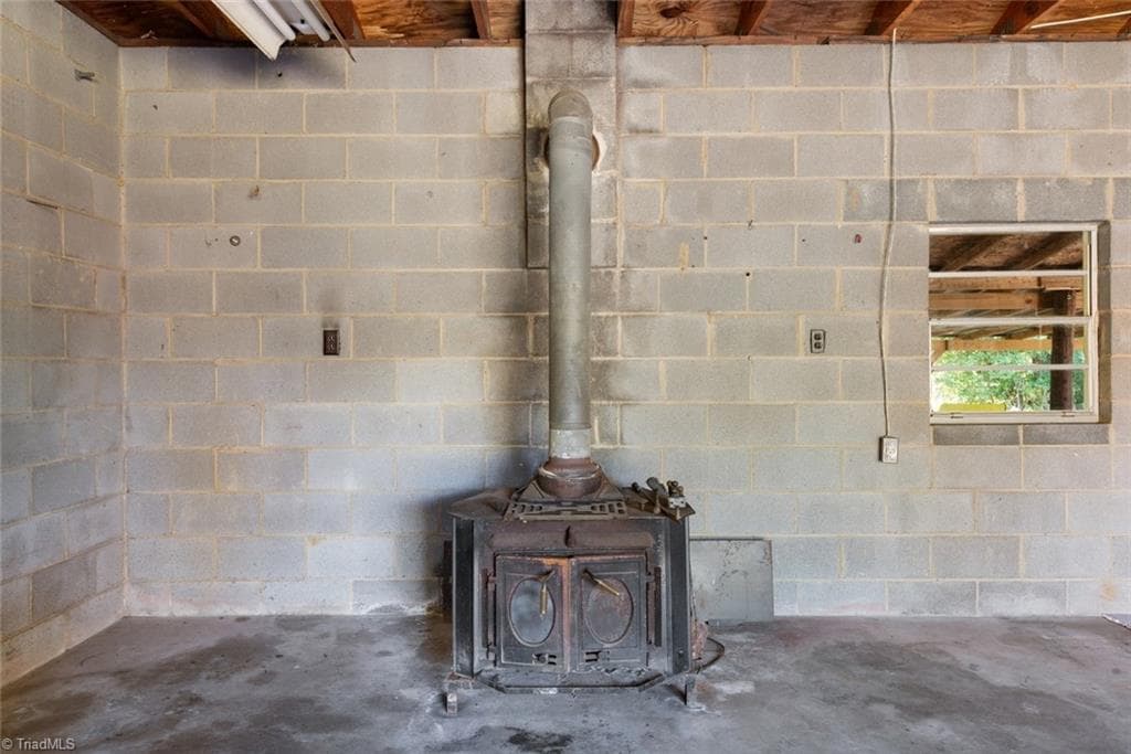 Stick/Site Built at 1521 N NC Highway 87, Elon NC 27244, photo 31 of 37