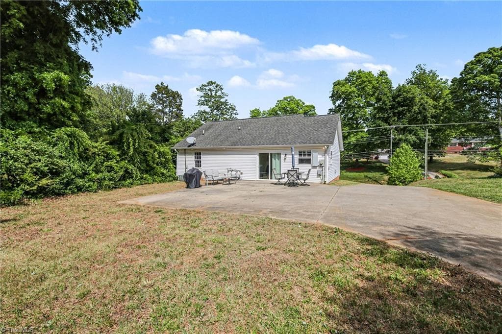 Stick/Site Built at 3130 S Main Street, Winston-Salem NC 27127, Winston-Salem, photo 26 of 27