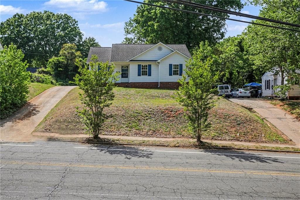 Stick/Site Built at 3130 S Main Street, Winston-Salem NC 27127, Winston-Salem, photo 3 of 27