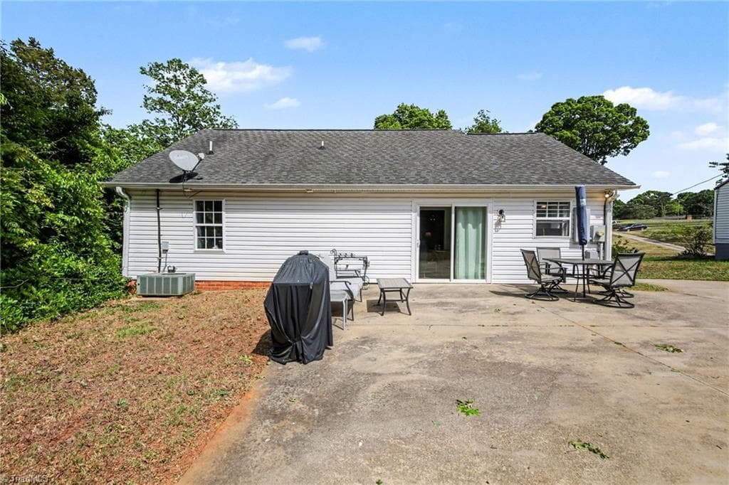 Stick/Site Built at 3130 S Main Street, Winston-Salem NC 27127, Winston-Salem, photo 25 of 27