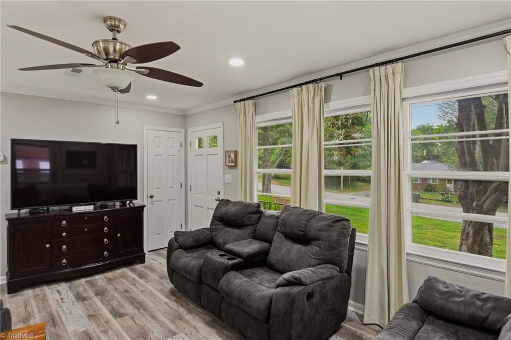 Stick/Site Built at 104 Jacklyn Court, High Point NC 27265, photo 9 of 32