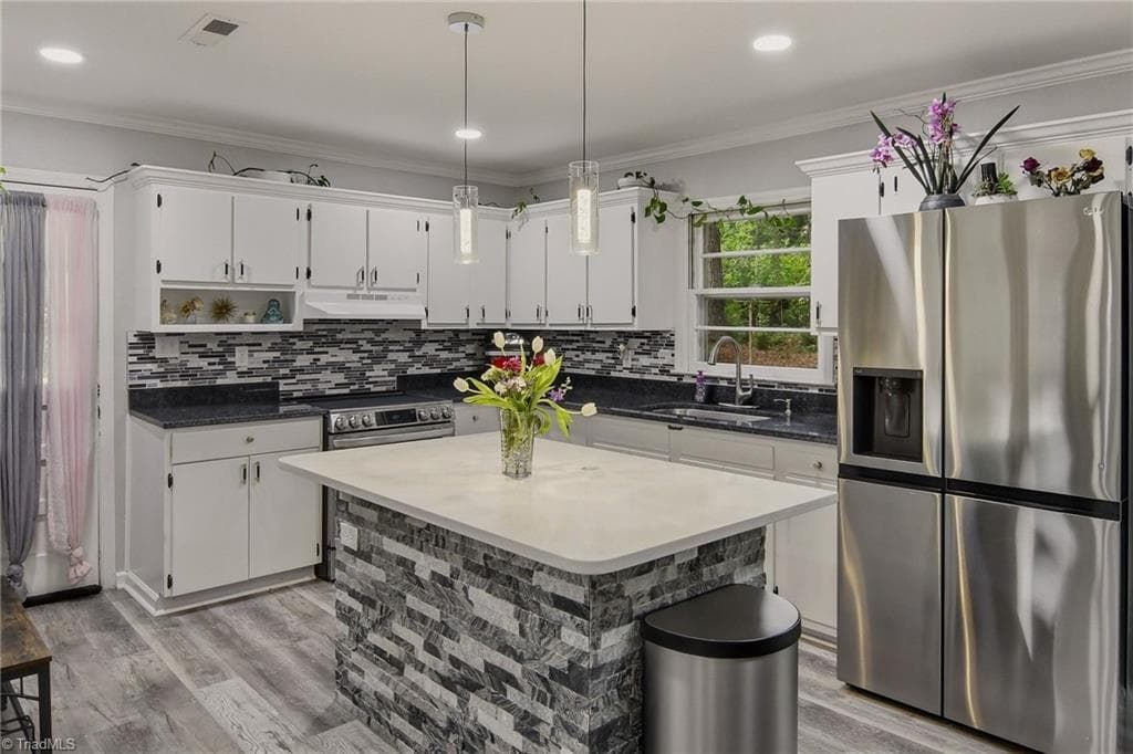 Stick/Site Built at 104 Jacklyn Court, High Point NC 27265, photo 11 of 32