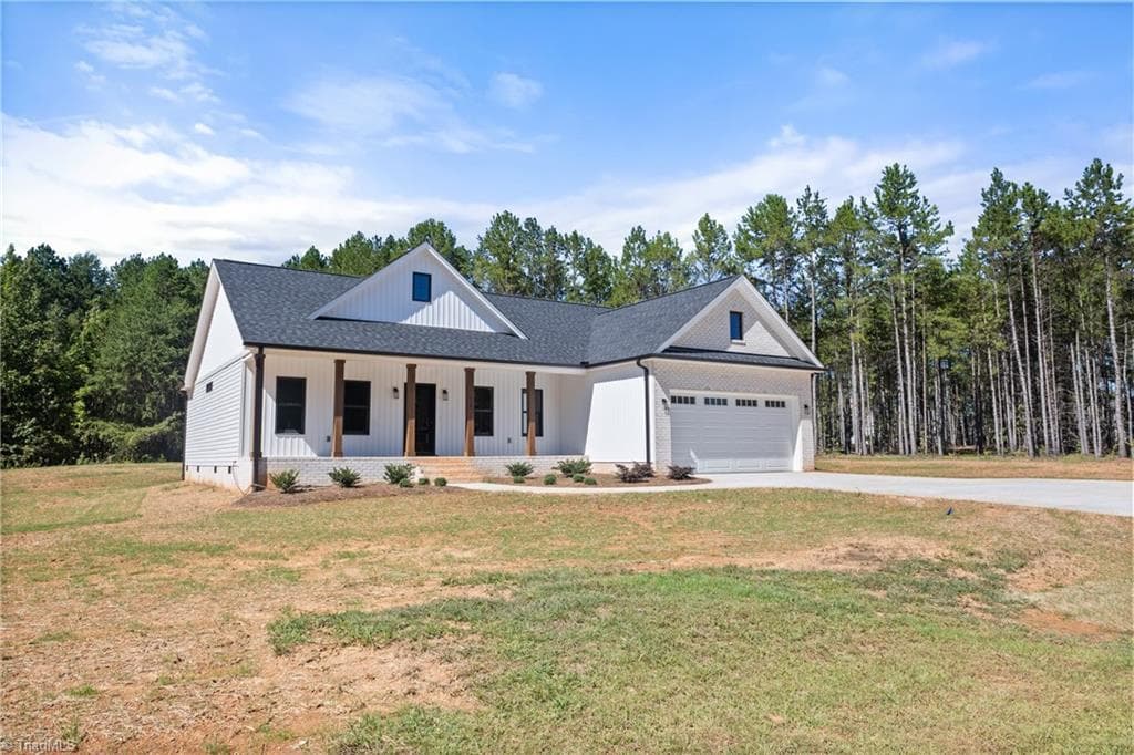 Stick/Site Built at 410 Potters Landing, Denton NC 27239, Denton, photo 2 of 46