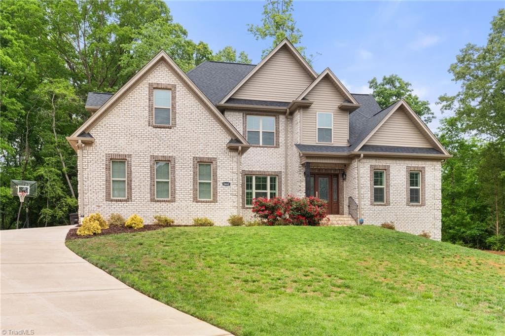 5461 Meadowlark Court, Winston-Salem NC 27106