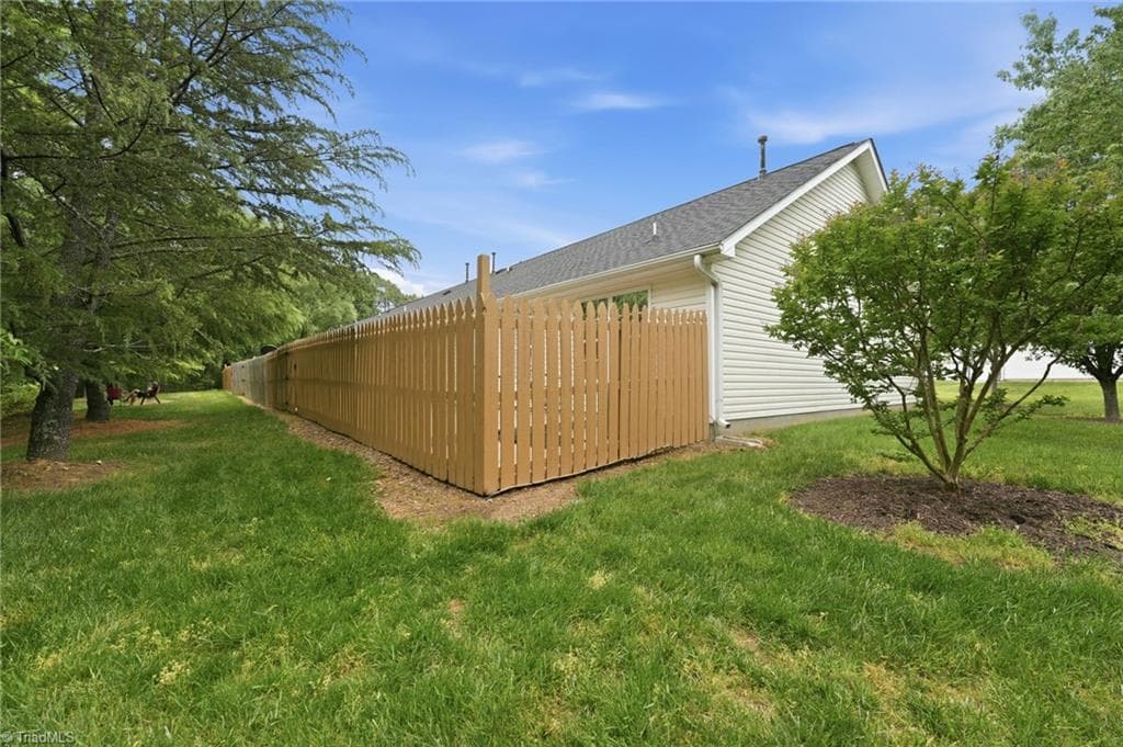 Stick/Site Built at 2204 Sweetbay Circle, Burlington NC 27215, Burlington, photo 2 of 17
