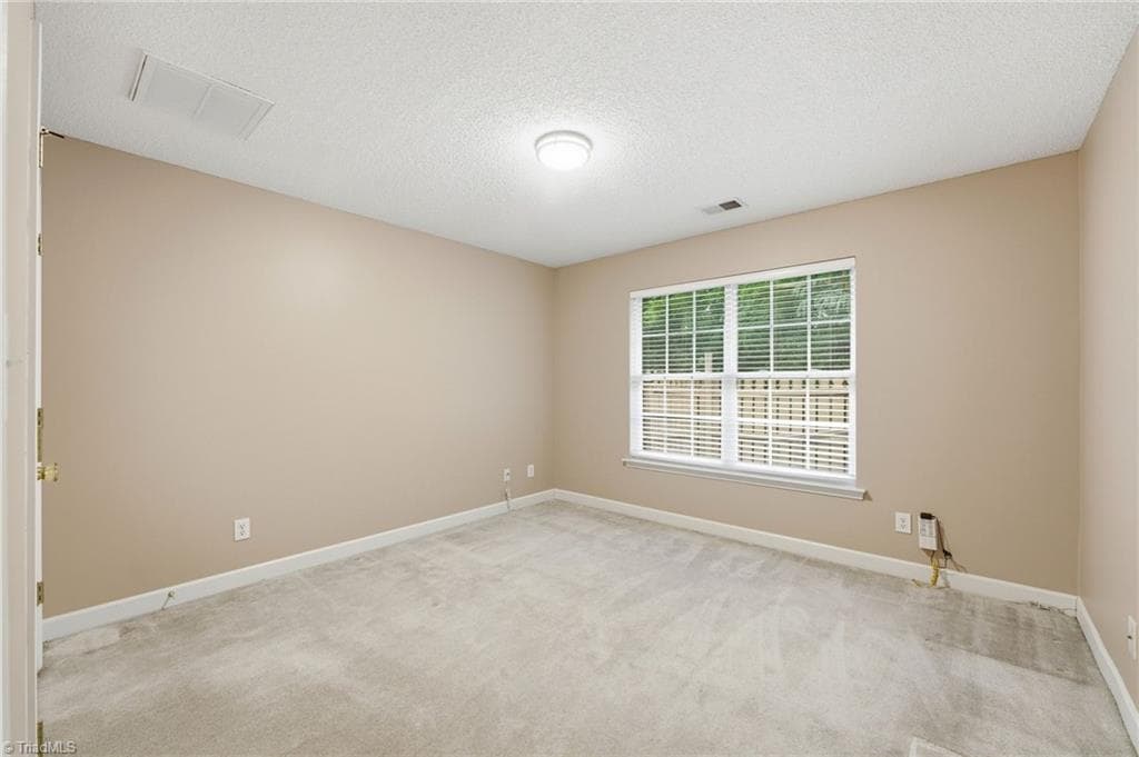 Stick/Site Built at 2204 Sweetbay Circle, Burlington NC 27215, Burlington, photo 11 of 17