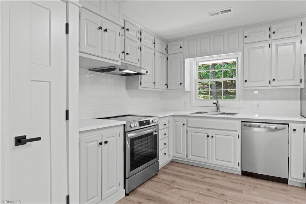 Stick/Site Built at 117 Kingswood Place Drive, Walnut Cove NC 27052, Walnut Cove, photo 16 of 50