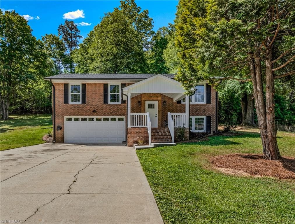 Stick/Site Built at 117 Kingswood Place Drive, Walnut Cove NC 27052, Walnut Cove, photo 5 of 50