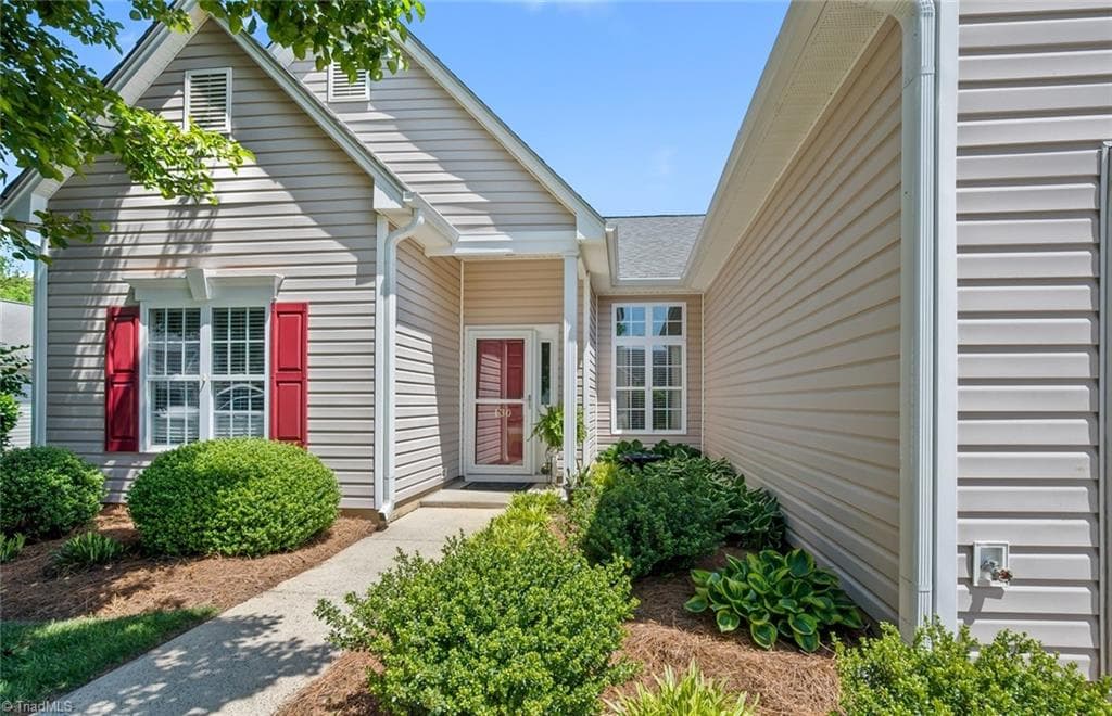 Stick/Site Built at 130 Salem Ridge Court, Clemmons NC 27012, photo 4 of 34