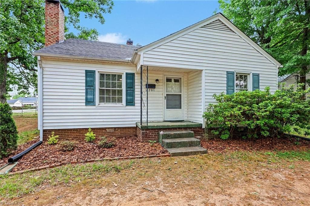 2201 Edgewood Drive, High Point NC 27262