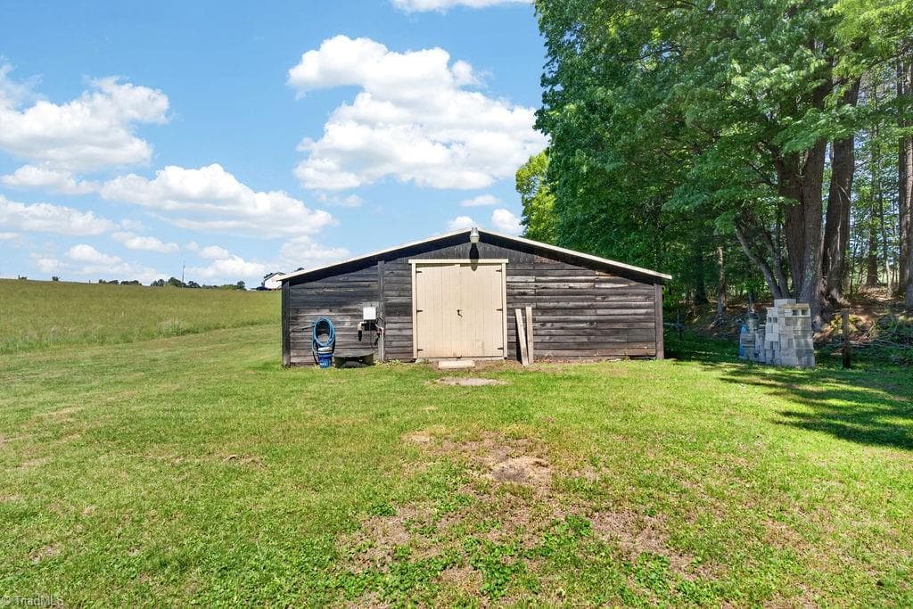 Modular at 135 Blueridge View Lane, Mount Airy NC 27030, Mount Airy, photo 73 of 100