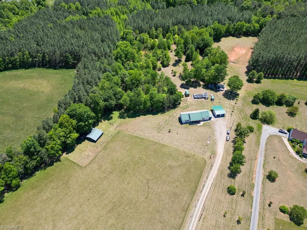 Modular at 135 Blueridge View Lane, Mount Airy NC 27030, Mount Airy, photo 7 of 100