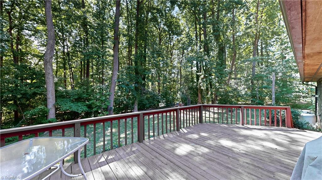 Stick/Site Built at 859 Lakeview Drive, Thomasville NC 27360, photo 7 of 39