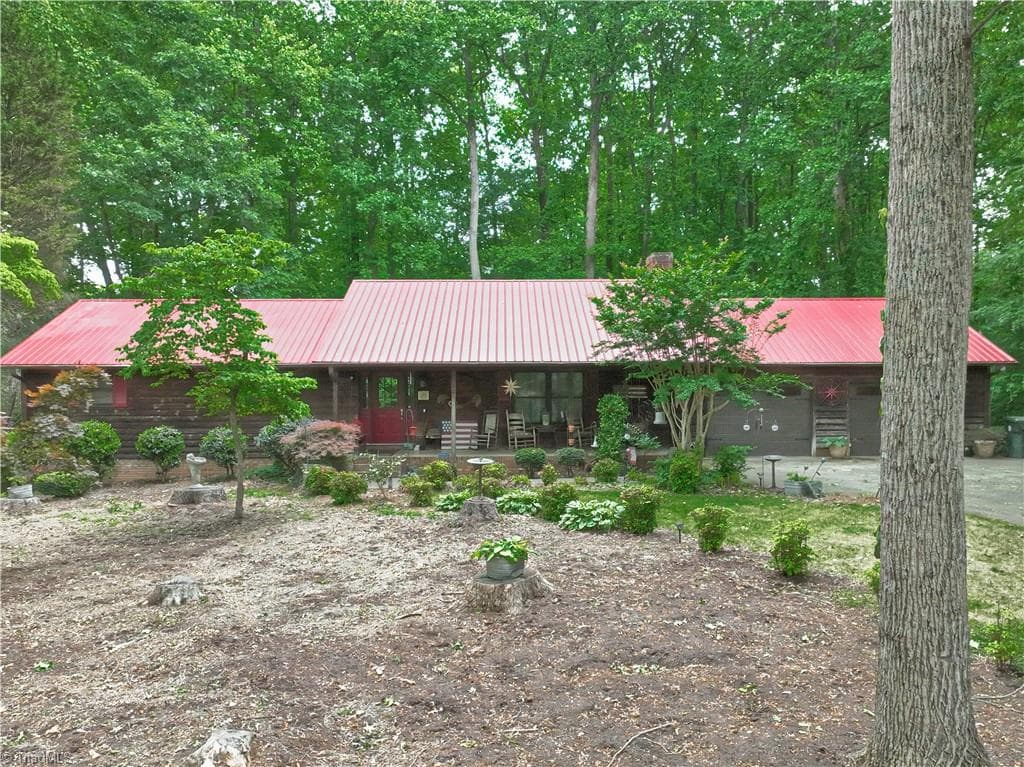 859 Lakeview Drive, Thomasville NC 27360