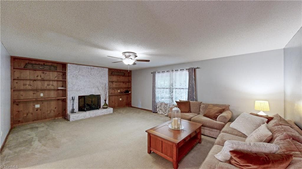 Stick/Site Built at 859 Lakeview Drive, Thomasville NC 27360, photo 11 of 39