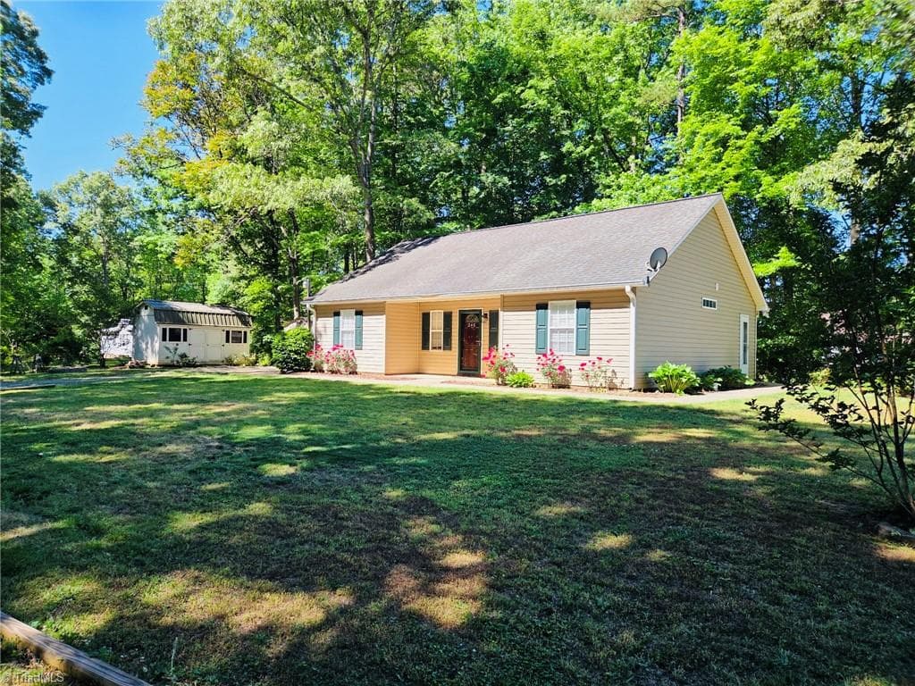 Stick/Site Built at 246 Eaglewood Lane, Winston-Salem NC 27127, Winston-Salem, photo 2 of 28