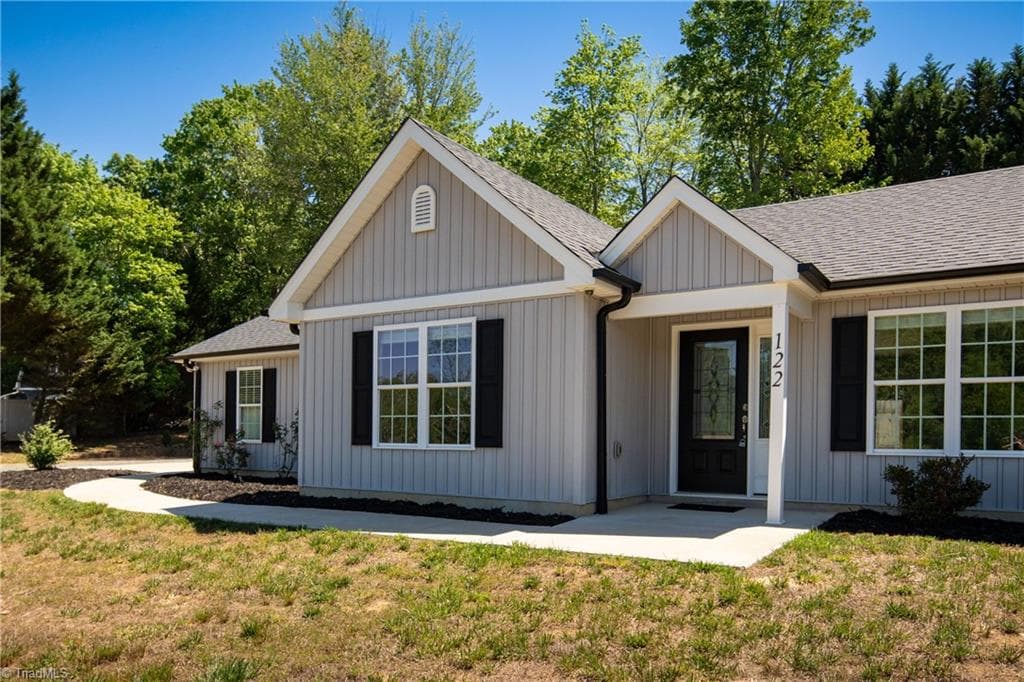 Stick/Site Built at 122 Fosstorall Road, King NC 27021, photo 4 of 32