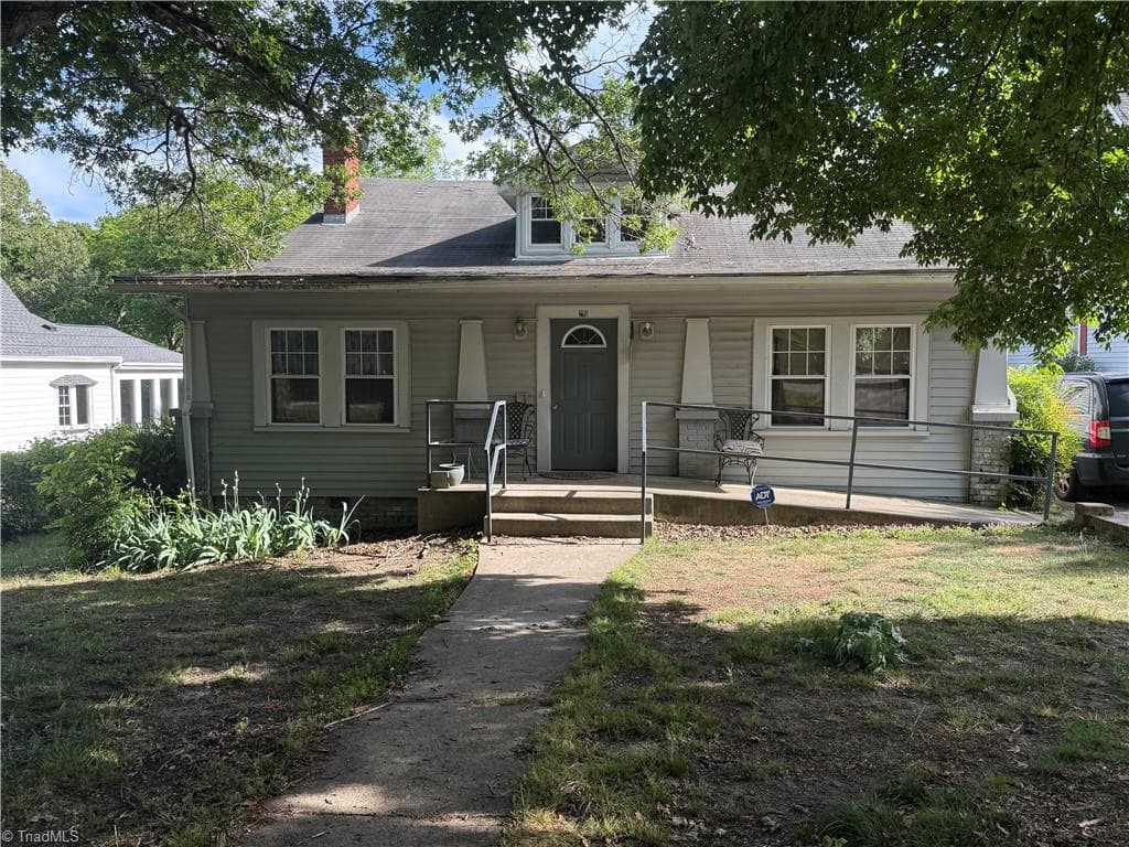 Stick/Site Built at 281 Main Street, Yanceyville NC 27379, photo 2 of 3