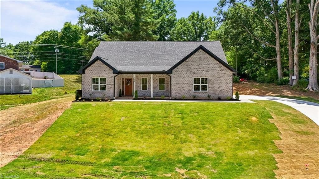2410 Sedalia Drive, Clemmons NC 27012