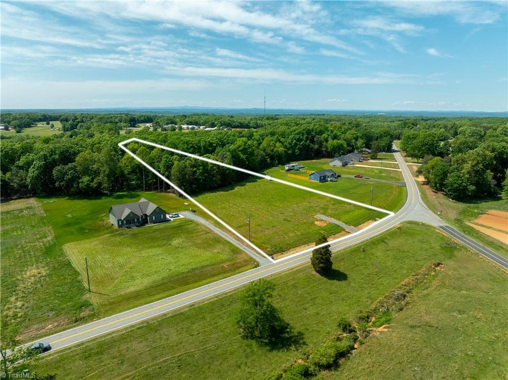 Single Family Residence at 1754 Crutchfield Road, Reidsville NC 27320, Reidsville, photo 5 of 56
