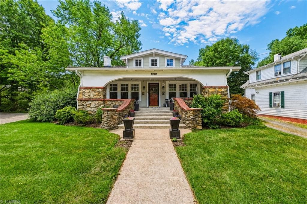 1201 S Hawthorne Road, Winston-Salem NC 27103